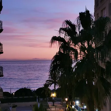 Center Sea View Apartment